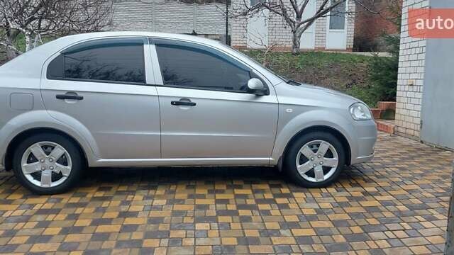 Серый Шевроле Авео, объемом двигателя 1.5 л и пробегом 214 тыс. км за 5200 $, фото 6 на Automoto.ua