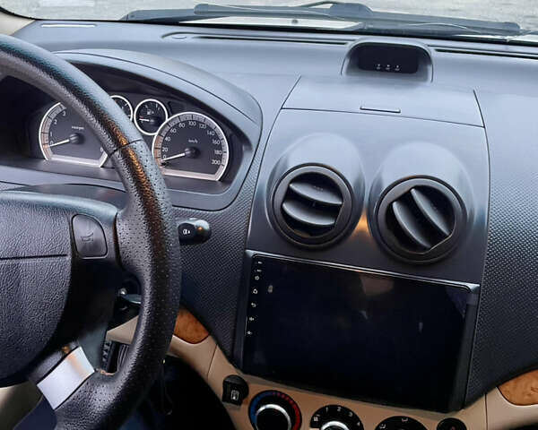 Серый Шевроле Авео, объемом двигателя 1.6 л и пробегом 112 тыс. км за 4600 $, фото 8 на Automoto.ua