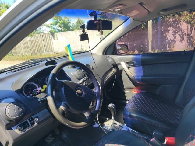 Серый Шевроле Авео, объемом двигателя 1.5 л и пробегом 180 тыс. км за 4800 $, фото 4 на Automoto.ua