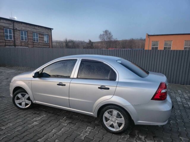 Серый Шевроле Авео, объемом двигателя 1.5 л и пробегом 164 тыс. км за 3750 $, фото 2 на Automoto.ua