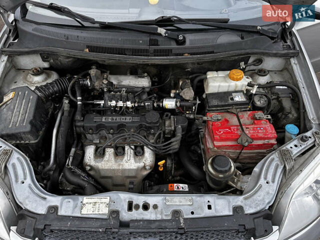 Серый Шевроле Авео, объемом двигателя 1.5 л и пробегом 257 тыс. км за 3500 $, фото 12 на Automoto.ua