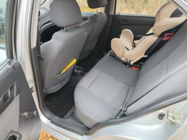 Сірий Шевроле Авео, об'ємом двигуна 1.2 л та пробігом 194 тис. км за 3850 $, фото 15 на Automoto.ua