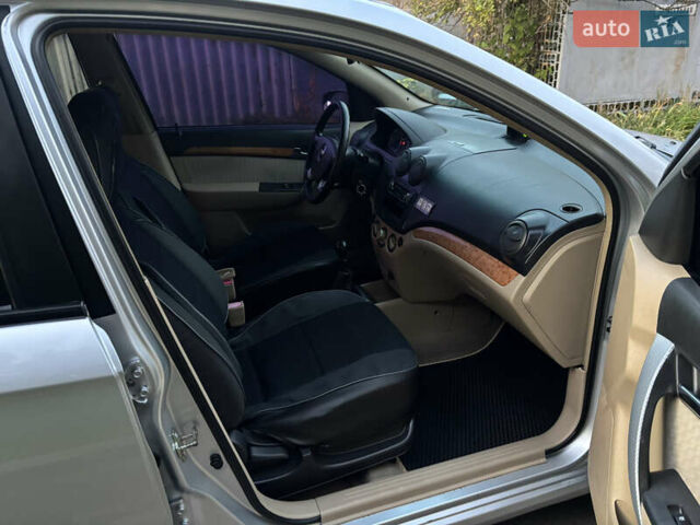 Сірий Шевроле Авео, об'ємом двигуна 1.6 л та пробігом 148 тис. км за 4550 $, фото 40 на Automoto.ua