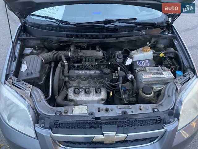 Сірий Шевроле Авео, об'ємом двигуна 1.5 л та пробігом 236 тис. км за 2900 $, фото 9 на Automoto.ua