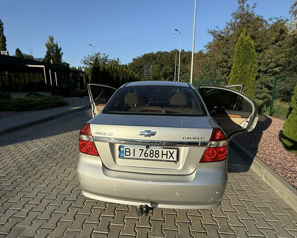Сірий Шевроле Авео, об'ємом двигуна 1.6 л та пробігом 234 тис. км за 4300 $, фото 4 на Automoto.ua