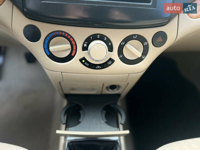 Сірий Шевроле Авео, об'ємом двигуна 1.6 л та пробігом 74 тис. км за 5099 $, фото 18 на Automoto.ua