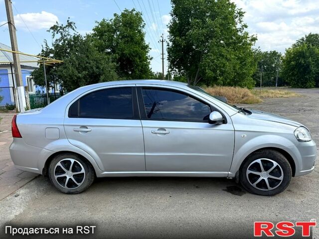 Сірий Шевроле Авео, об'ємом двигуна 1.5 л та пробігом 199 тис. км за 3200 $, фото 3 на Automoto.ua