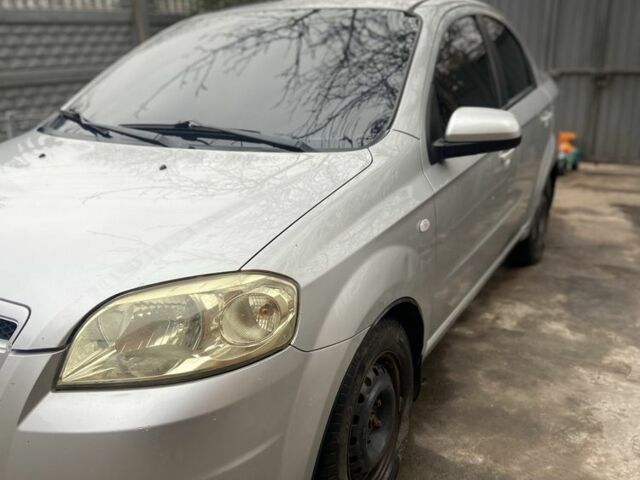 Серый Шевроле Авео, объемом двигателя 1.6 л и пробегом 150 тыс. км за 4999 $, фото 1 на Automoto.ua