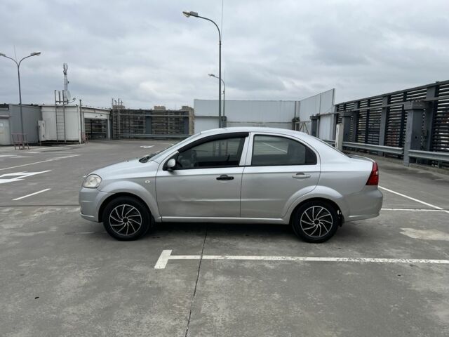 Серый Шевроле Авео, объемом двигателя 1.5 л и пробегом 202 тыс. км за 2950 $, фото 2 на Automoto.ua