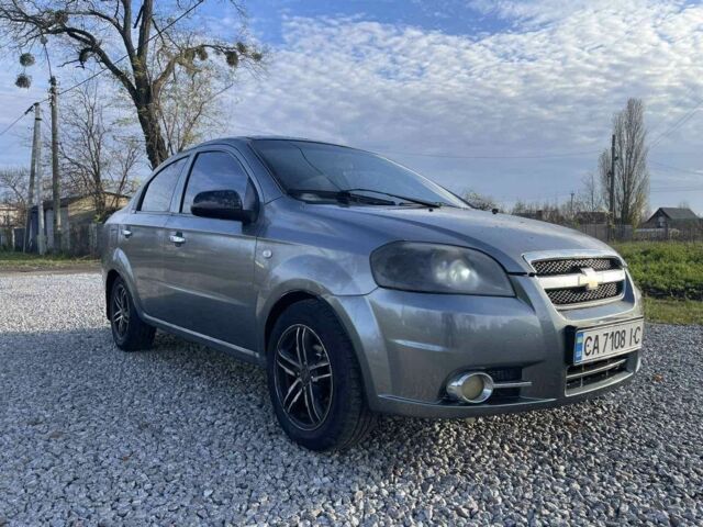 Серый Шевроле Авео, объемом двигателя 1.5 л и пробегом 300 тыс. км за 2350 $, фото 1 на Automoto.ua