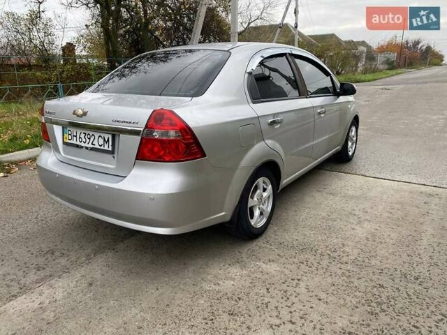 Серый Шевроле Авео, объемом двигателя 1.6 л и пробегом 180 тыс. км за 3500 $, фото 1 на Automoto.ua