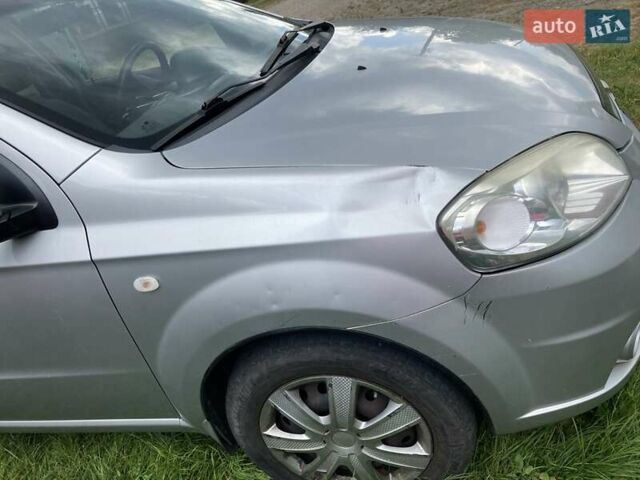 Серый Шевроле Авео, объемом двигателя 1.5 л и пробегом 210 тыс. км за 3800 $, фото 7 на Automoto.ua