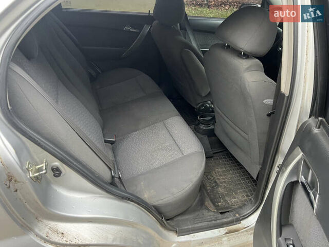 Серый Шевроле Авео, объемом двигателя 1.4 л и пробегом 170 тыс. км за 2500 $, фото 25 на Automoto.ua