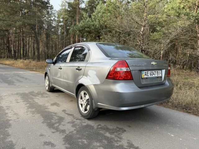 Сірий Шевроле Авео, об'ємом двигуна 1.5 л та пробігом 420 тис. км за 1800 $, фото 2 на Automoto.ua