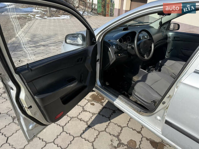 Серый Шевроле Авео, объемом двигателя 1.5 л и пробегом 440 тыс. км за 2500 $, фото 9 на Automoto.ua
