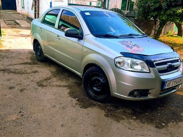 Серый Шевроле Авео, объемом двигателя 1.6 л и пробегом 220 тыс. км за 3800 $, фото 7 на Automoto.ua