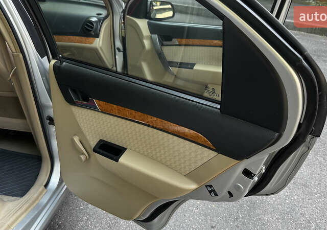 Серый Шевроле Авео, объемом двигателя 1.6 л и пробегом 203 тыс. км за 3700 $, фото 8 на Automoto.ua