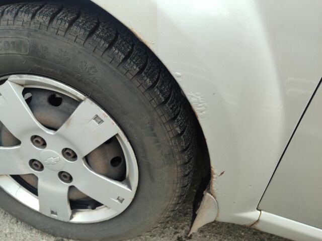 Сірий Шевроле Авео, об'ємом двигуна 1.5 л та пробігом 392 тис. км за 3000 $, фото 7 на Automoto.ua