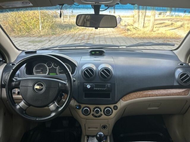 Серый Шевроле Авео, объемом двигателя 1.6 л и пробегом 214 тыс. км за 2700 $, фото 11 на Automoto.ua