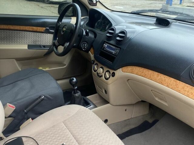 Сірий Шевроле Авео, об'ємом двигуна 0 л та пробігом 154 тис. км за 2500 $, фото 5 на Automoto.ua