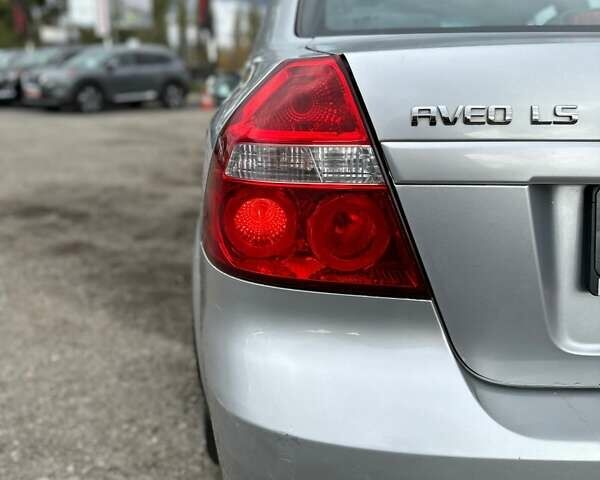 Сірий Шевроле Авео, об'ємом двигуна 1.5 л та пробігом 59 тис. км за 4300 $, фото 10 на Automoto.ua