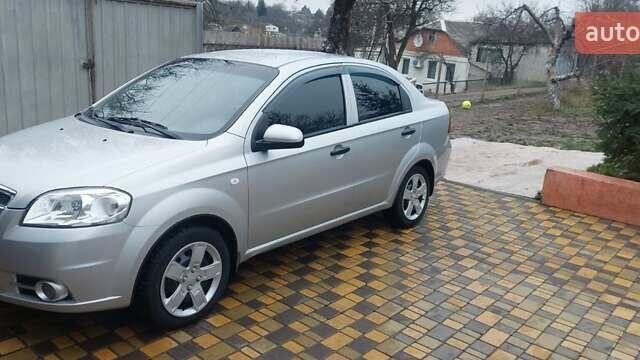 Серый Шевроле Авео, объемом двигателя 1.5 л и пробегом 214 тыс. км за 5200 $, фото 3 на Automoto.ua