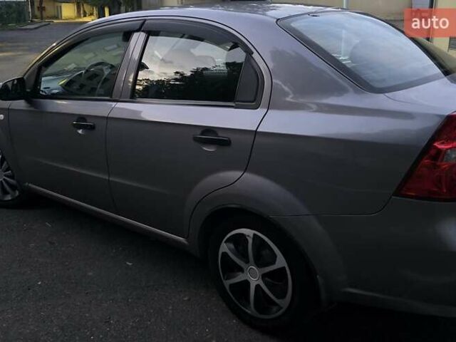 Серый Шевроле Авео, объемом двигателя 1.5 л и пробегом 210 тыс. км за 3500 $, фото 4 на Automoto.ua