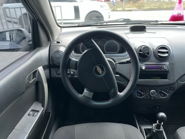 Серый Шевроле Авео, объемом двигателя 1.5 л и пробегом 240 тыс. км за 3300 $, фото 10 на Automoto.ua