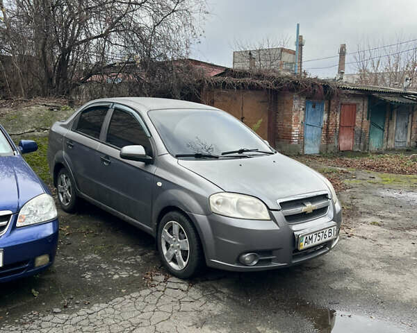 Сірий Шевроле Авео, об'ємом двигуна 1.5 л та пробігом 225 тис. км за 2600 $, фото 21 на Automoto.ua