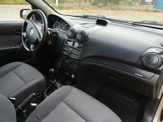 Сірий Шевроле Авео, об'ємом двигуна 1.2 л та пробігом 194 тис. км за 3850 $, фото 17 на Automoto.ua