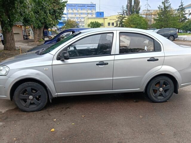 Сірий Шевроле Авео, об'ємом двигуна 1.5 л та пробігом 284 тис. км за 2000 $, фото 3 на Automoto.ua