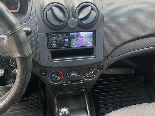 Серый Шевроле Авео, объемом двигателя 1.5 л и пробегом 235 тыс. км за 3900 $, фото 7 на Automoto.ua