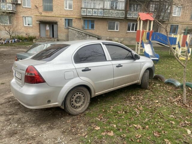 Серый Шевроле Авео, объемом двигателя 0 л и пробегом 180 тыс. км за 2000 $, фото 3 на Automoto.ua