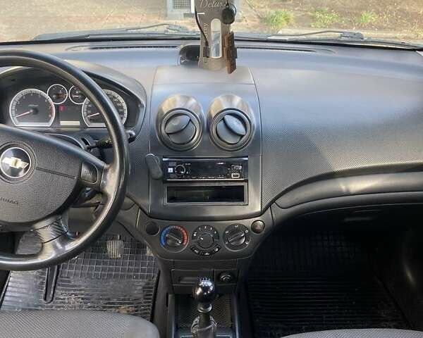 Серый Шевроле Авео, объемом двигателя 1.5 л и пробегом 194 тыс. км за 3700 $, фото 1 на Automoto.ua