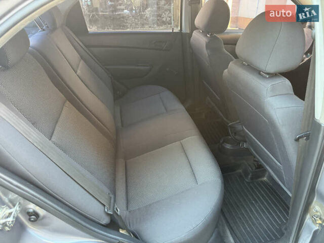 Сірий Шевроле Авео, об'ємом двигуна 1.5 л та пробігом 165 тис. км за 4800 $, фото 12 на Automoto.ua