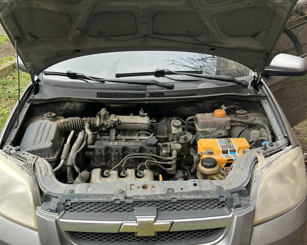 Сірий Шевроле Авео, об'ємом двигуна 1.5 л та пробігом 225 тис. км за 2600 $, фото 13 на Automoto.ua