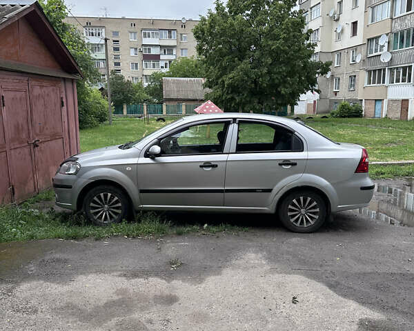 Серый Шевроле Авео, объемом двигателя 0 л и пробегом 115 тыс. км за 4500 $, фото 2 на Automoto.ua