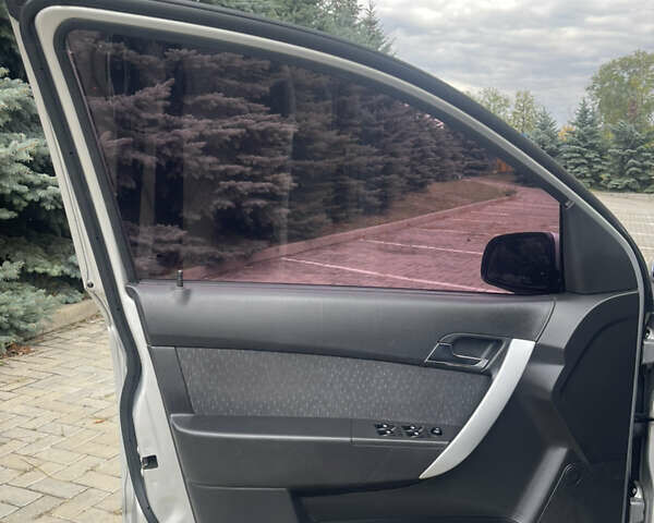 Серый Шевроле Авео, объемом двигателя 1.5 л и пробегом 161 тыс. км за 5300 $, фото 53 на Automoto.ua