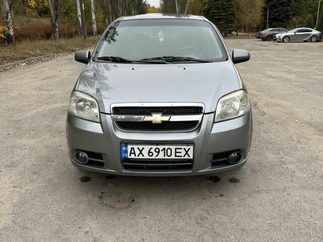 Серый Шевроле Авео, объемом двигателя 1.5 л и пробегом 290 тыс. км за 3500 $, фото 1 на Automoto.ua