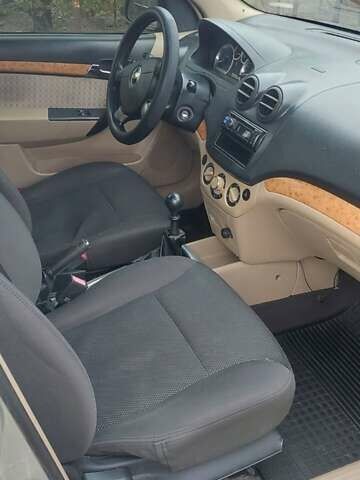 Серый Шевроле Авео, объемом двигателя 1.6 л и пробегом 282 тыс. км за 3500 $, фото 5 на Automoto.ua