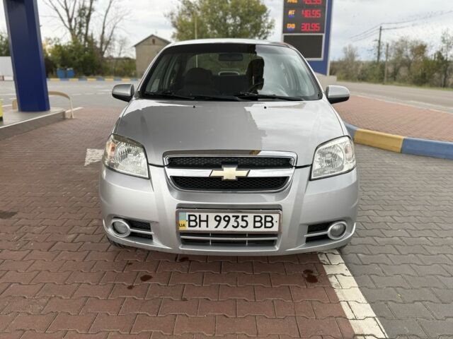 Сірий Шевроле Авео, об'ємом двигуна 1.5 л та пробігом 215 тис. км за 3850 $, фото 1 на Automoto.ua