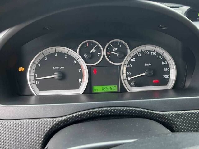 Серый Шевроле Авео, объемом двигателя 1.6 л и пробегом 185 тыс. км за 3499 $, фото 12 на Automoto.ua