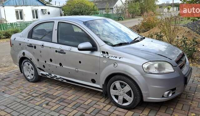 Сірий Шевроле Авео, об'ємом двигуна 1.5 л та пробігом 398 тис. км за 2850 $, фото 4 на Automoto.ua