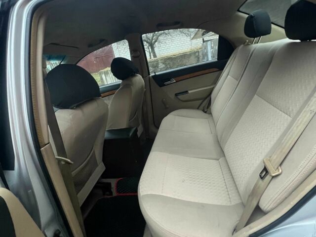 Сірий Шевроле Авео, об'ємом двигуна 1.6 л та пробігом 353 тис. км за 4000 $, фото 19 на Automoto.ua