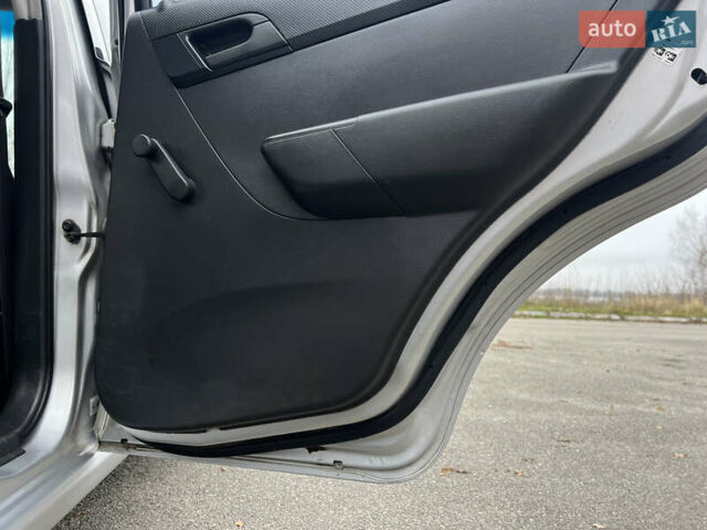 Сірий Шевроле Авео, об'ємом двигуна 1.5 л та пробігом 188 тис. км за 4180 $, фото 15 на Automoto.ua