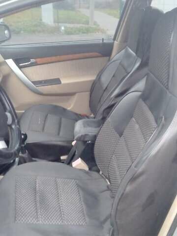 Сірий Шевроле Авео, об'ємом двигуна 1.6 л та пробігом 295 тис. км за 1800 $, фото 5 на Automoto.ua