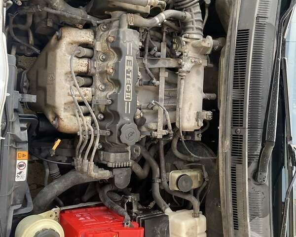 Серый Шевроле Авео, объемом двигателя 1.5 л и пробегом 194 тыс. км за 3700 $, фото 4 на Automoto.ua