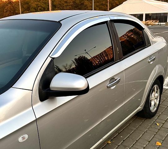 Сірий Шевроле Авео, об'ємом двигуна 1.5 л та пробігом 213 тис. км за 3500 $, фото 9 на Automoto.ua