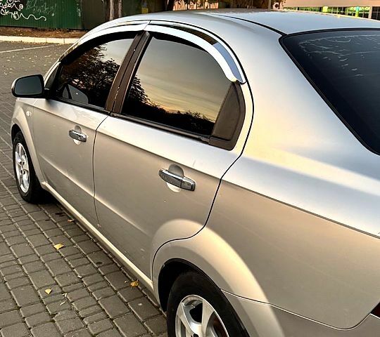 Сірий Шевроле Авео, об'ємом двигуна 1.5 л та пробігом 213 тис. км за 3500 $, фото 6 на Automoto.ua