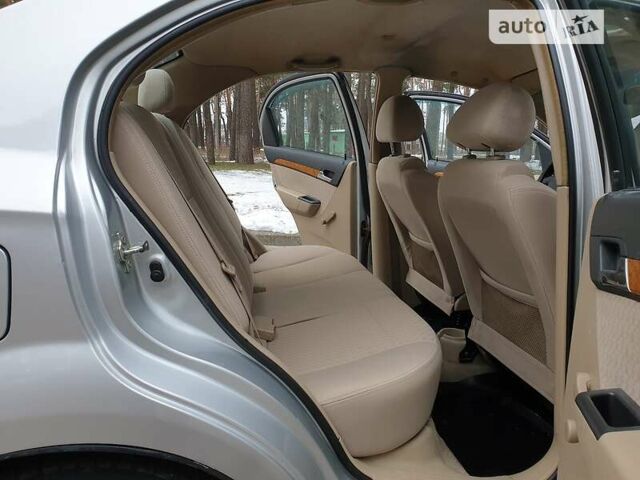 Сірий Шевроле Авео, об'ємом двигуна 1.6 л та пробігом 172 тис. км за 3900 $, фото 19 на Automoto.ua